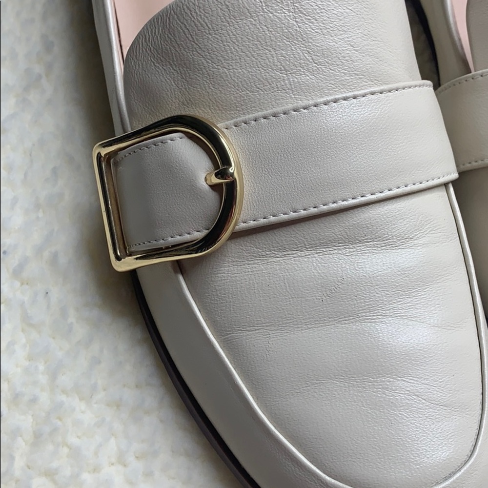 Essex Lane cream leather shoes with gold buckle - Picture 3 of 14